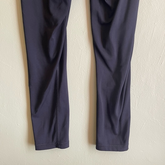 7/8 Lightweight Everything Legging - Picture 7 of 10